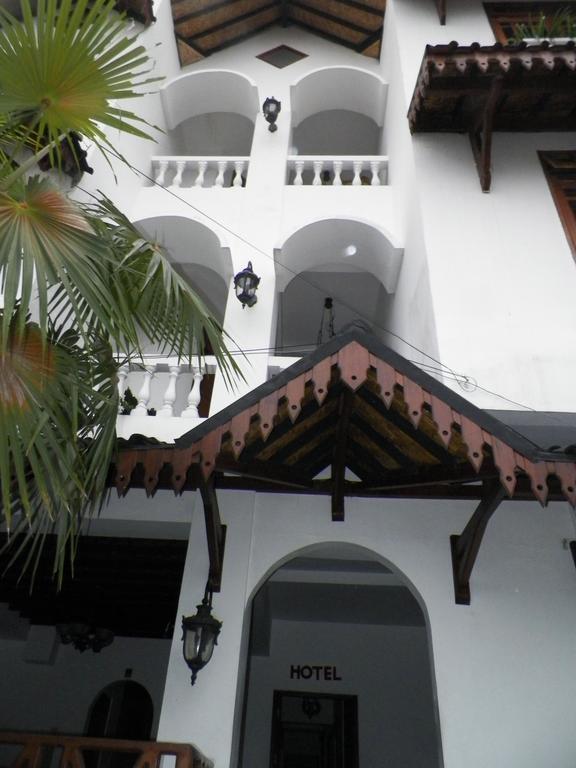 Bladok Hotel & Restaurant Jogjakarta Buitenkant foto